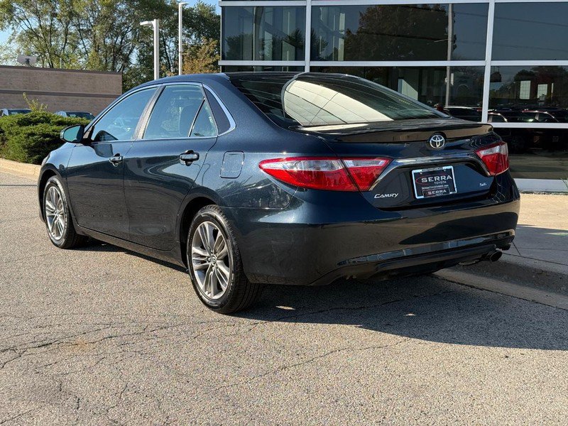 Used 2015 Toyota Camry SE FWD image 5