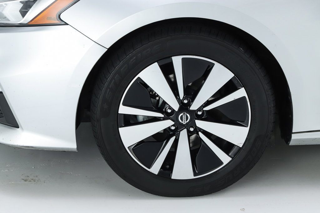 Used 2022 Nissan Altima 2.5 SV FWD image 5