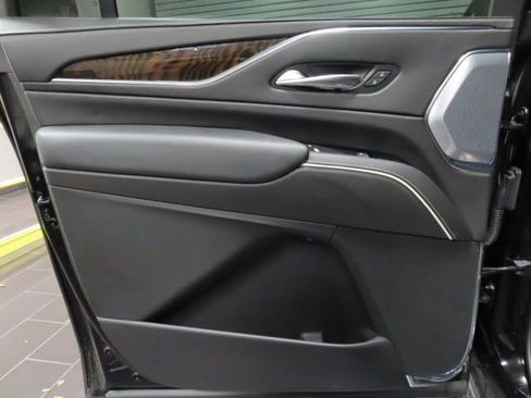 Certified 2023 Cadillac Escalade ESV Sport Platinum w/ LPO, ONYX Package image 11