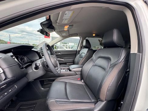 Certified 2023 Nissan Pathfinder SL AWD/4WD image 16