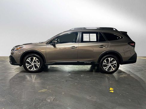 Used 2022 Subaru Outback Limited XT AWD/4WD image 6