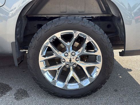 Used 2021 Chevrolet Silverado 1500 Custom w/ Safety Confidence Package AWD/4WD image 14