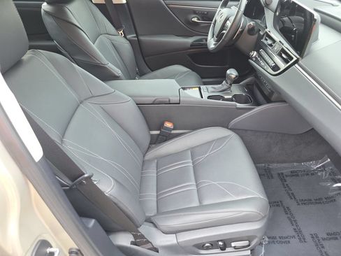 Certified 2024 Lexus ES 300h w/ Technology Package FWD image 28