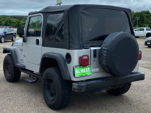 Used 2004 Jeep Wrangler X w/ Wheel Plus Group AWD/4WD image 5