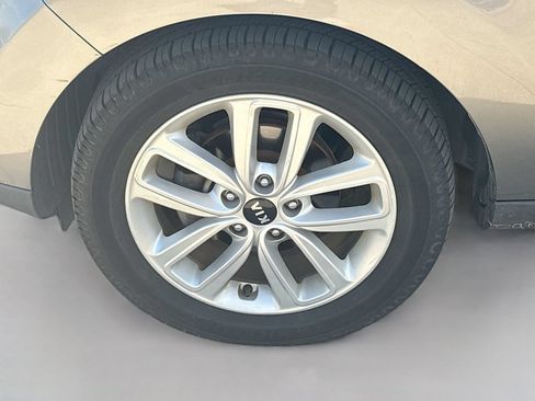 Used 2018 Kia Soul + FWD image 27
