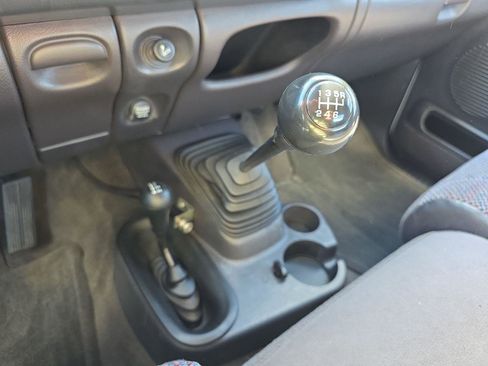 Used 2002 Dodge Ram 2500 Truck 4x4 Quad Cab image 10