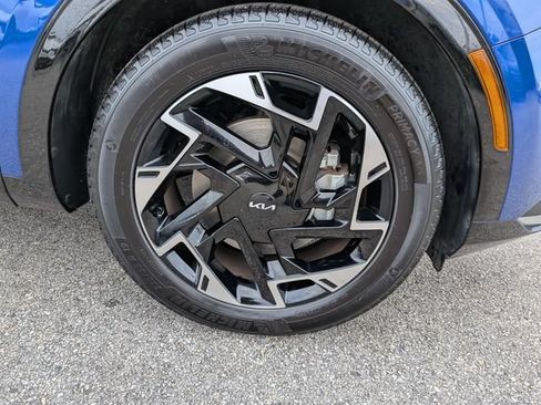 Certified 2024 Kia Sportage SX FWD image 11