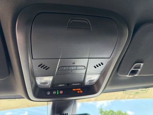 Certified 2024 Cadillac XT5 Luxury FWD image 21
