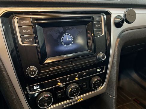 Used 2016 Volkswagen Passat 1.8T S image 13