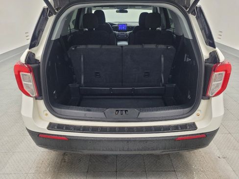 Used 2023 Ford Explorer XLT RWD image 29