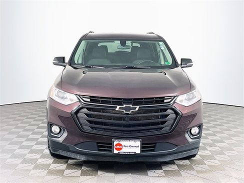 Certified 2021 Chevrolet Traverse LT w/ LPO, Blackout Package image 2