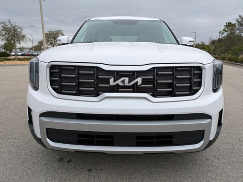 New 2025 Kia Telluride S image 3