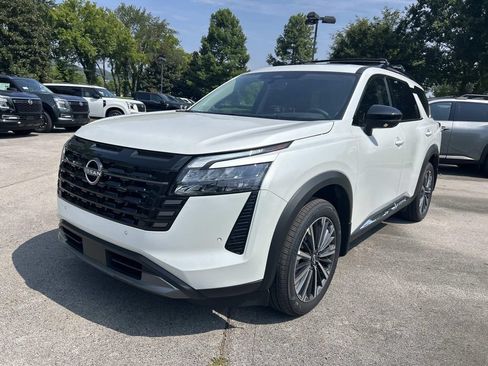 New 2026 Nissan Pathfinder Platinum w/ Cargo Package AWD/4WD image 3