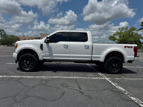 Used 2017 Ford F250 Platinum w/ Platinum Ultimate Package AWD/4WD image 10