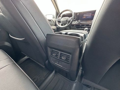 Used 2024 Chevrolet Colorado Z71 w/ Z71 Convenience Package 2 image 21