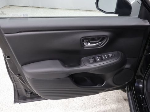 Used 2024 Honda HR-V LX image 11