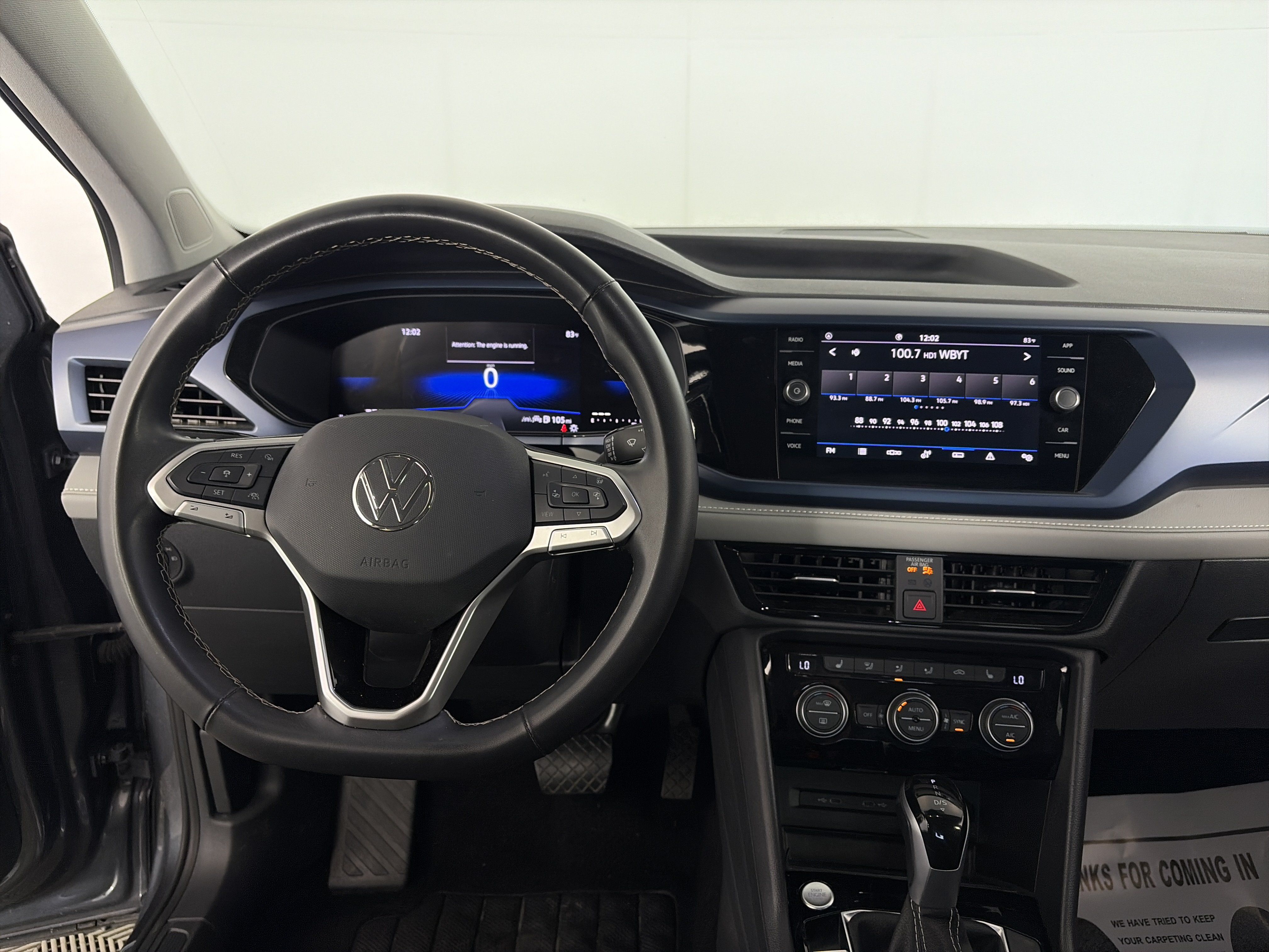 Used 2024 Volkswagen Taos SE FWD image 3