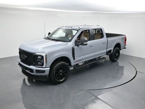 New 2026 Ford F250 Lariat w/ Black Appearance Package image 39