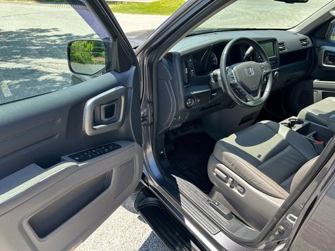 Used 2014 Honda Ridgeline RTL image 10