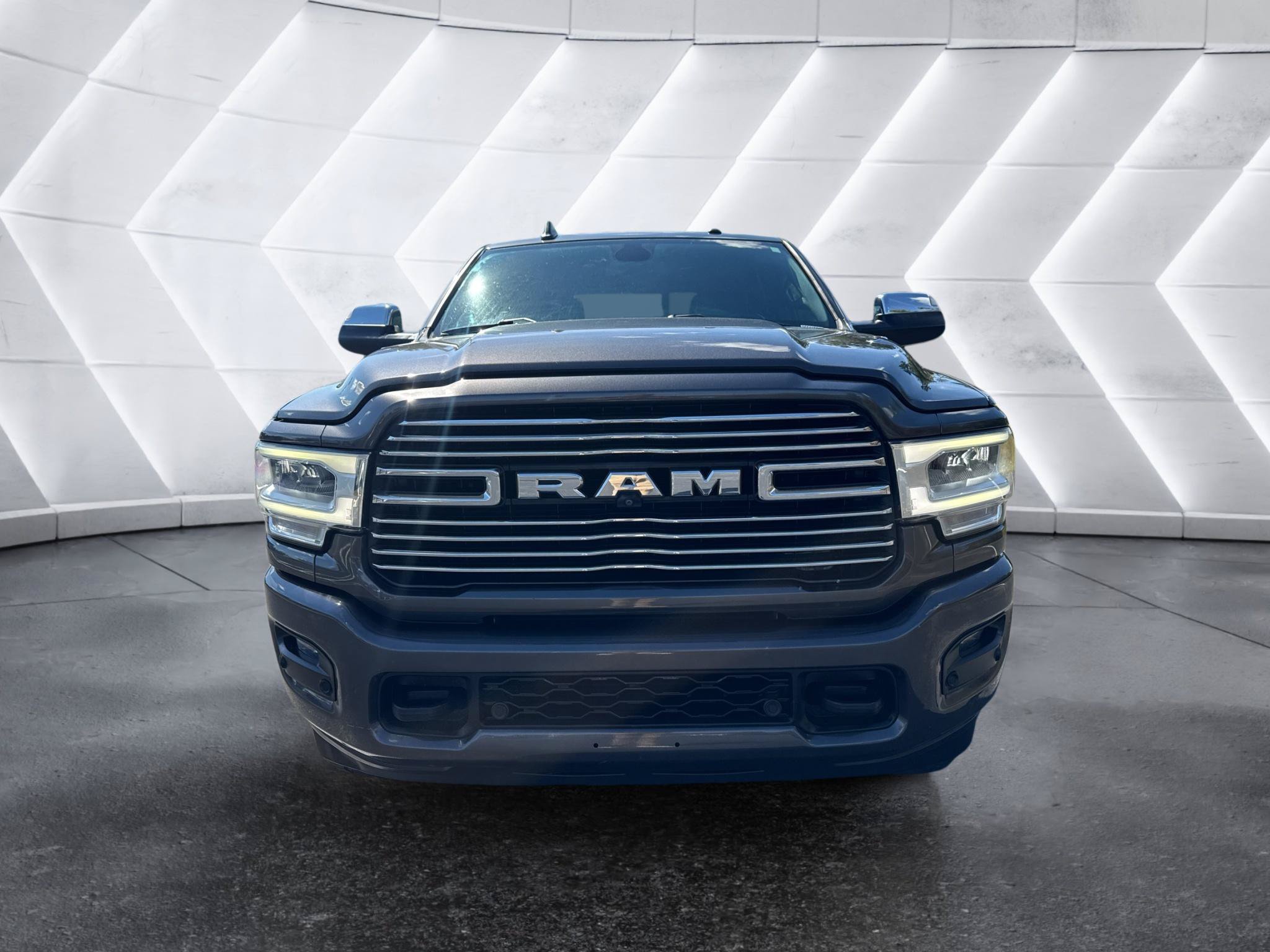 Used 2021 RAM 2500 Laramie AWD/4WD image 2
