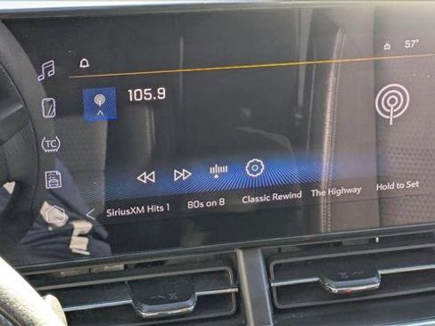 Used 2025 Chevrolet Trax LT image 18