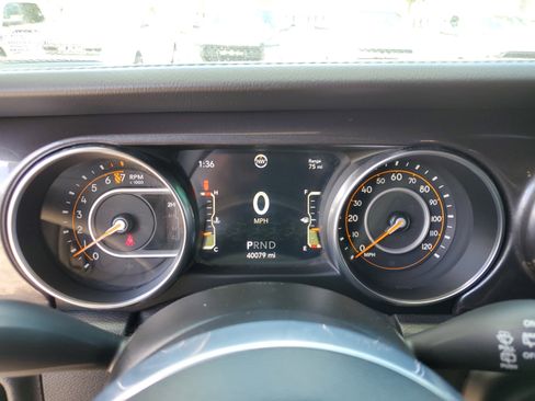 Used 2021 Jeep Wrangler Unlimited Sahara image 15