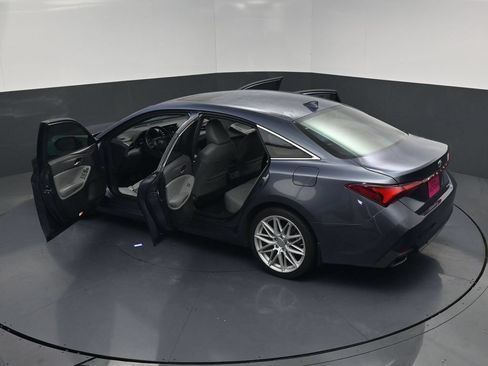 Used 2019 Toyota Avalon XLE w/ Moonroof Package FWD image 22