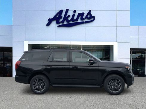 New 2026 Ford Expedition Platinum w/ Stealth Appearance Package AWD/4WD image 1