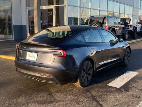 Used 2025 Tesla Model 3 Long Range image 9