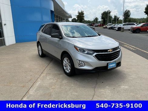 Used 2021 Chevrolet Equinox LS w/ LS Convenience Package FWD image 8