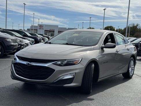 Used 2023 Chevrolet Malibu RS w/ Driver Confidence Package image 15