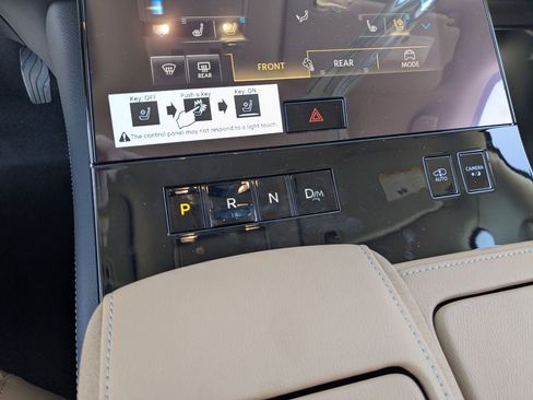 Used 2026 INFINITI QX80 Luxe RWD image 19