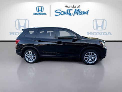 Certified 2025 Honda Passport EX-L image 8