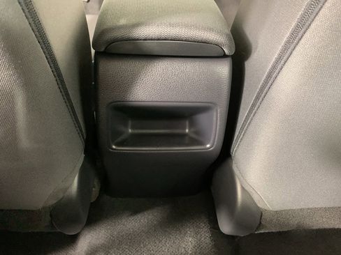 Used 2022 Toyota Corolla LE image 32