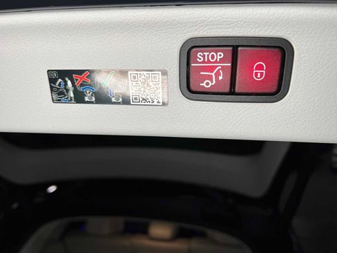 Certified 2023 Mercedes-Benz EQS 580 4MATIC SUV image 17