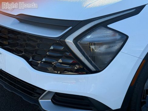 Used 2023 Kia Sportage EX image 8