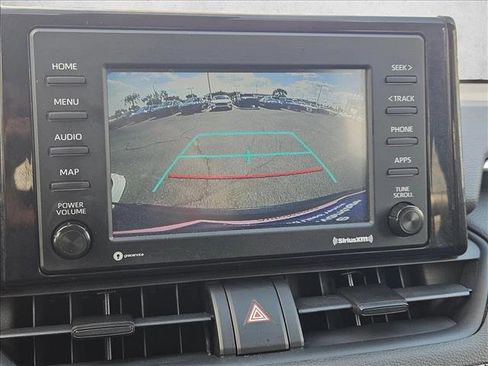 Used 2021 Toyota RAV4 LE AWD/4WD image 14