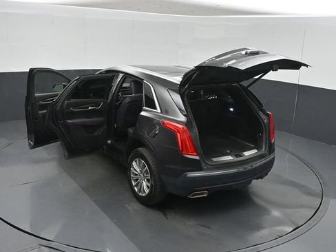 Used 2017 Cadillac XT5 Luxury w/ Driver Awareness Package AWD/4WD image 58