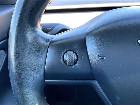 Used 2018 Tesla Model 3 Long Range AWD/4WD image 18
