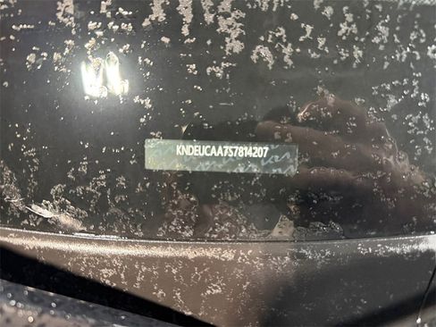 Certified 2025 Kia Seltos S image 29