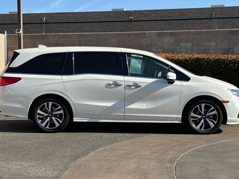 Used 2019 Honda Odyssey Elite image 3