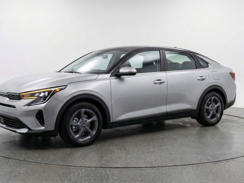 Used 2025 Kia K4 LXS image 3