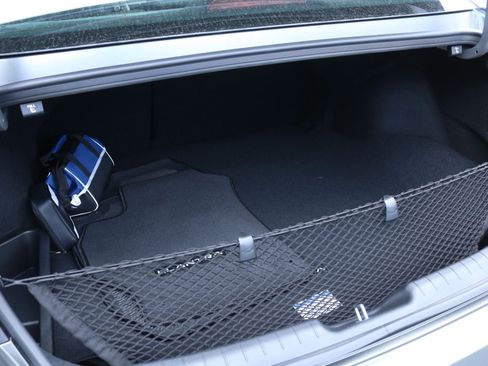 New 2025 Hyundai Elantra Limited image 5