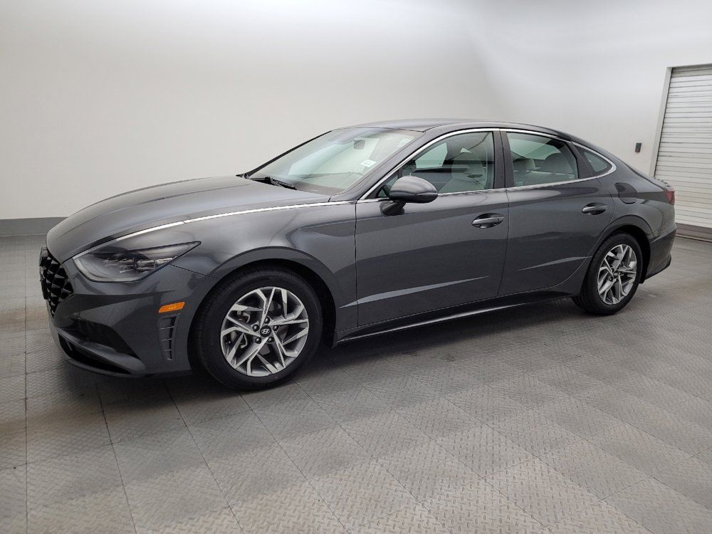 Used 2023 Hyundai Sonata SEL FWD image 2