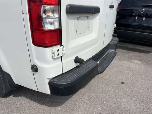 Used 2018 Nissan NV 3500 S RWD image 8