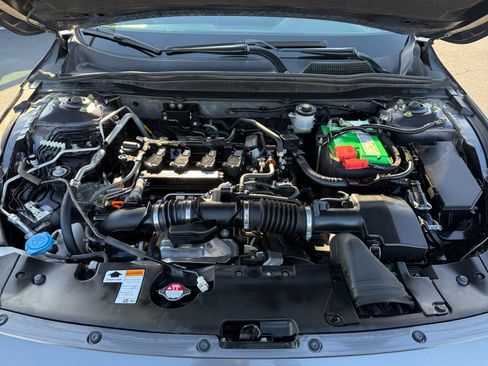 Used 2018 Honda Accord Sport image 20