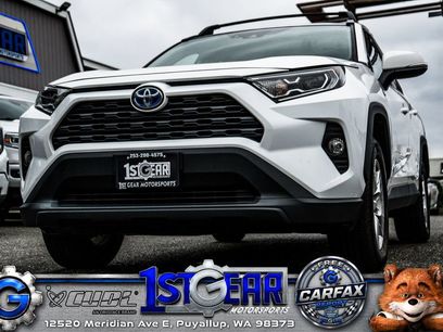 Used 2021 Toyota RAV4 XLE w/ XLE Grade Weather Package