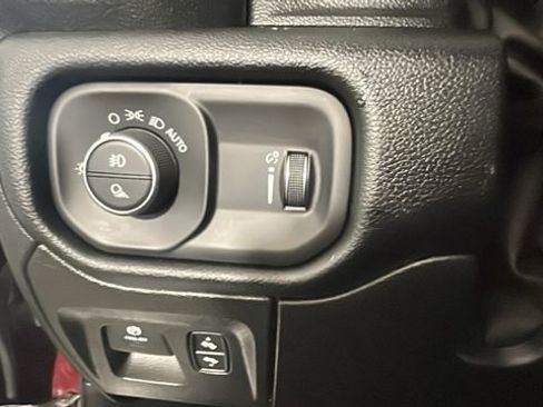 Used 2020 RAM 1500 Big Horn AWD/4WD image 19