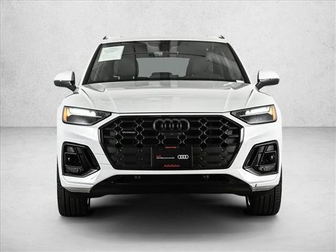 Certified 2025 Audi Q5 e Premium Plus w/ Premium Plus Package AWD/4WD image 2