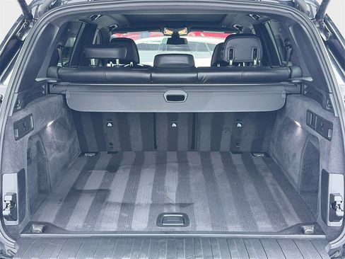 Used 2022 BMW X5 M50i image 12